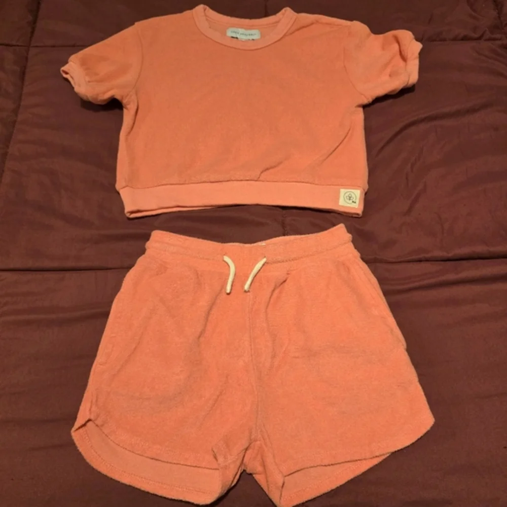 Free Assembly Girl's Terry Cloth Cropped Tee & Shorts 2 Piece Set Size 4/5 XS